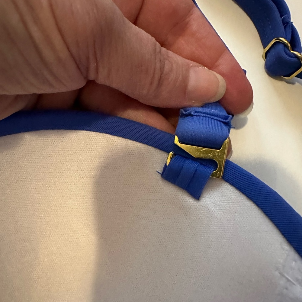 Coco Reef bikini top 32/34 C cup royal blue with changeable straps - Picture 9 of 10